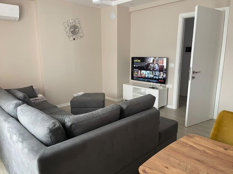 Melody Apartment In Корча Экстерьер фото